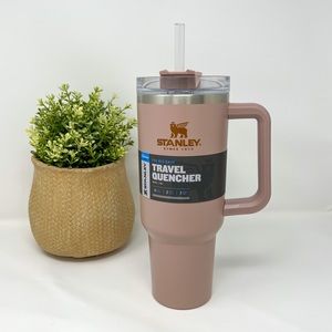 Stanley Adventure Quencher in Strawflower RARE